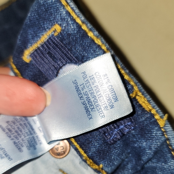 Classic Blue Women's Jeans - Picture 7 of 7